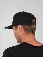 Бейсболка Snapback с прямым козырьком, черная — изображение 5