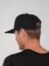 Бейсболка Snapback с прямым козырьком, черная с логотипом СПб - фото № 5