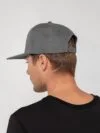 Бейсболка Snapback с прямым козырьком, серая с логотипом СПб - фото № 5