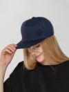 Бейсболка Snapback с прямым козырьком, темно-синяя с логотипом СПб - фото № 5