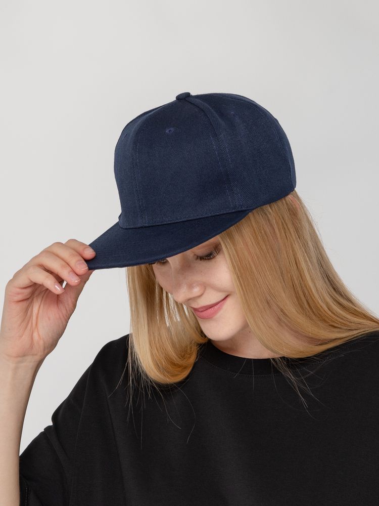Бейсболка Snapback с прямым козырьком, темно-синяя с логотипом СПб - фото № 5