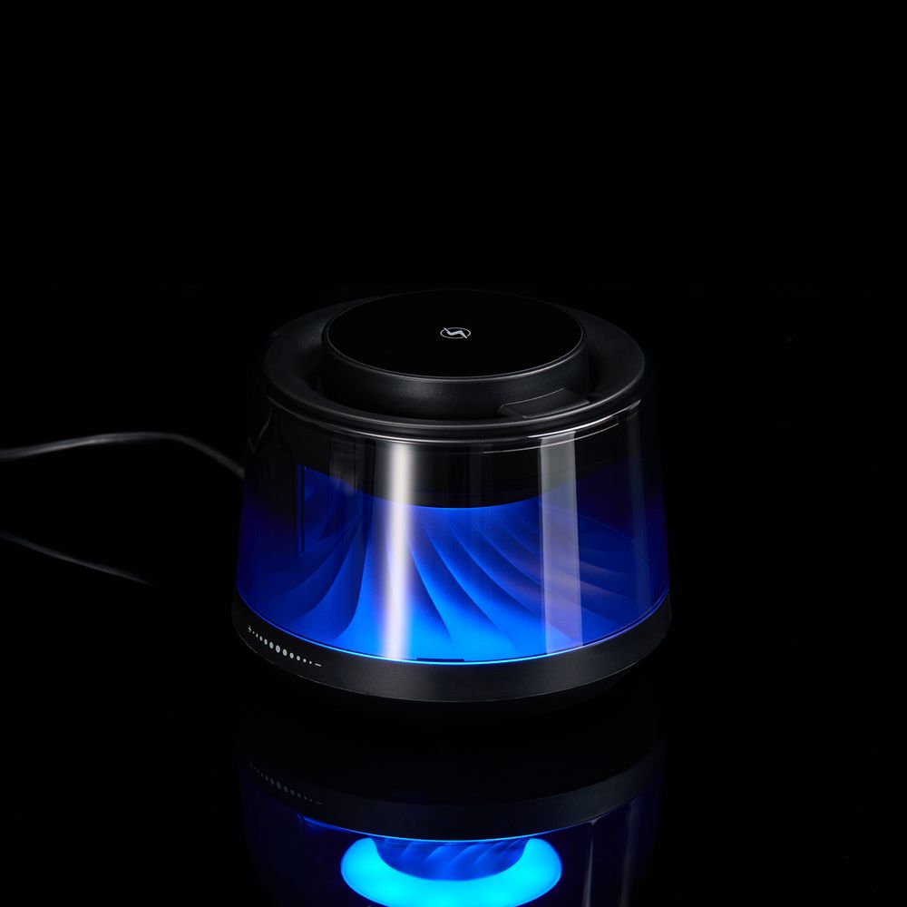 Bluetooth-колонка с подсветкой и беспроводной зарядкой Quantium, черная с логотипом СПб - фото № 6
