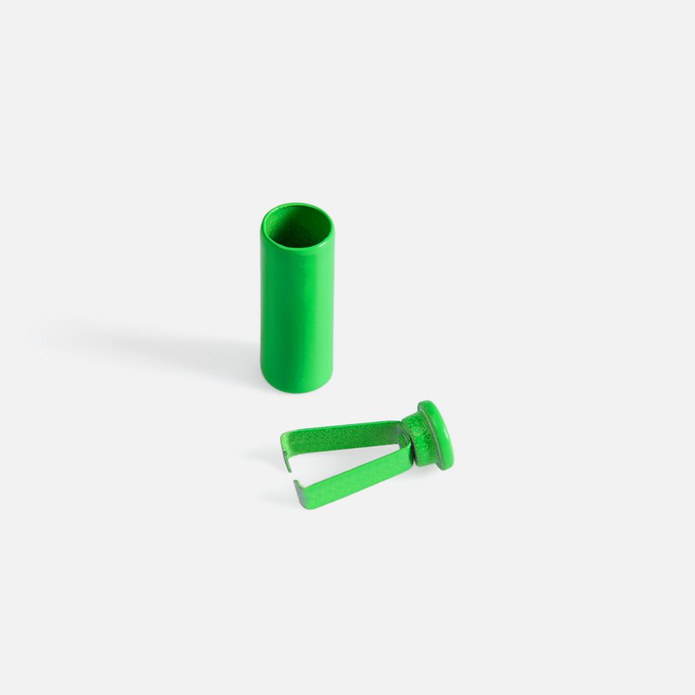 Наконечник для шнурка Nozzle, ver.2, зеленый неон с логотипом СПб - фото № 3
