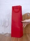 Пакет под бутылку Vindemia, красный с логотипом СПб - фото № 4