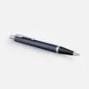 Ручка шариковая Parker IM Core Matte Blue CT, темно-синяя с черным с логотипом СПб - фото № 2