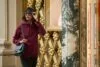 Толстовка на молнии с капюшоном женская Queen, темно-серая с логотипом СПб - фото № 5