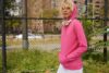 Толстовка с капюшоном женская Hoodie, серый меланж с логотипом СПб - фото № 5