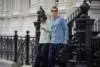 Толстовка с капюшоном женская Queen, бордовая с логотипом СПб - фото № 6