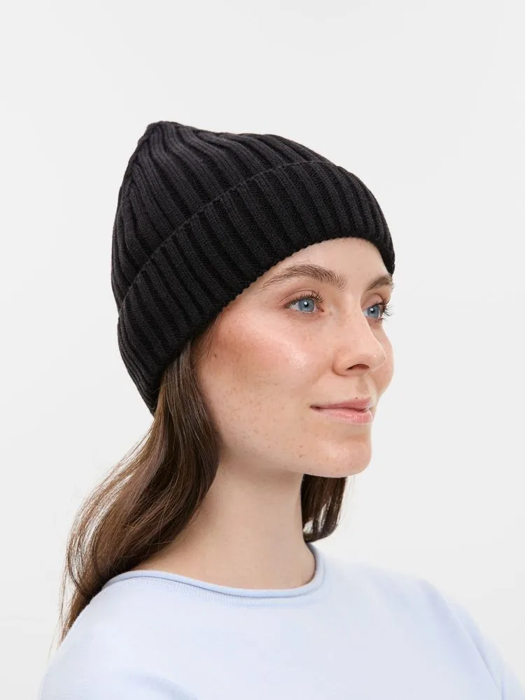 Шапка Yuki, черная с логотипом СПб - фото № 5