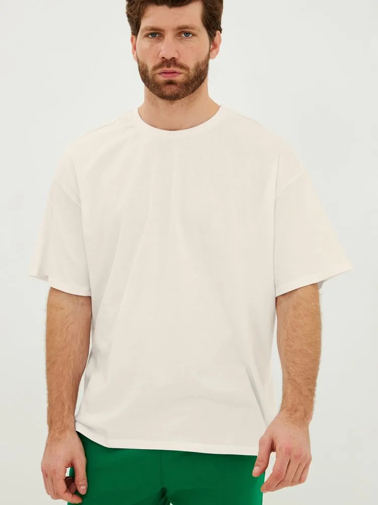 Футболка Oversize Premium, молочно-белая с логотипом СПб - фото № 1