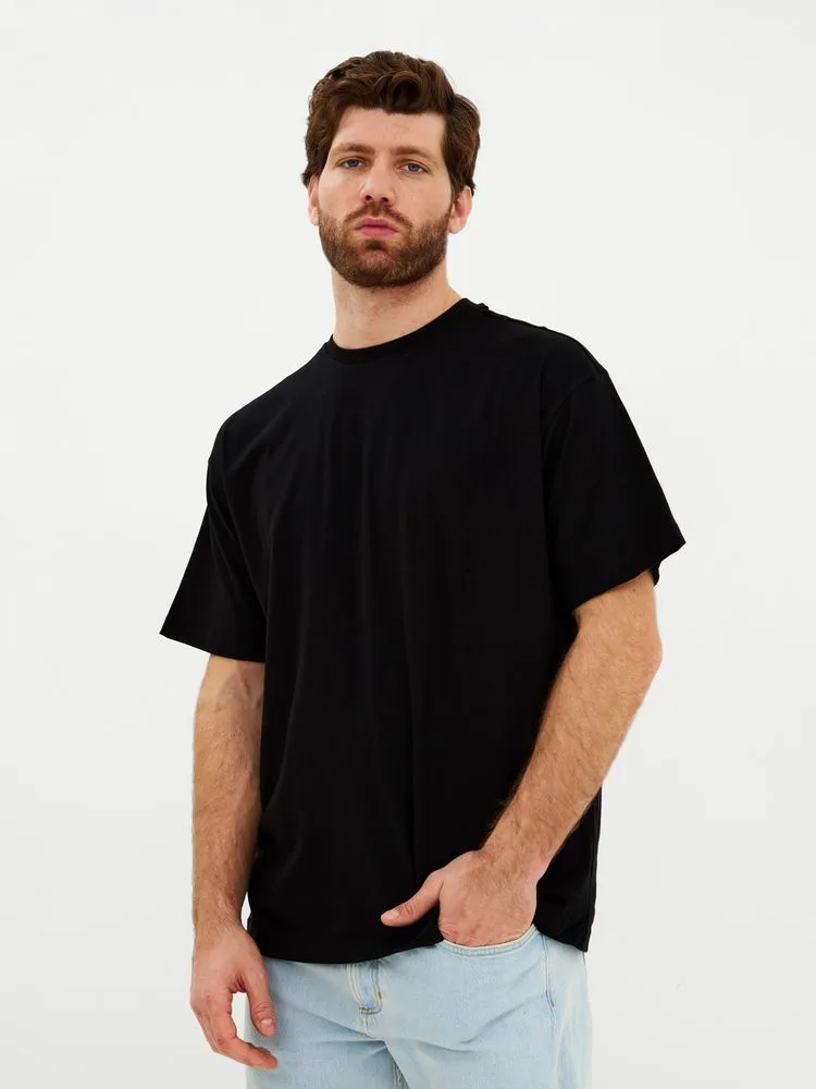 Футболка Oversize Premium, черная с логотипом СПб - фото № 1