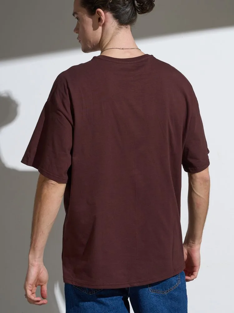 Футболка Oversize Premium, коричневая (шоколад) с логотипом СПб - фото № 2