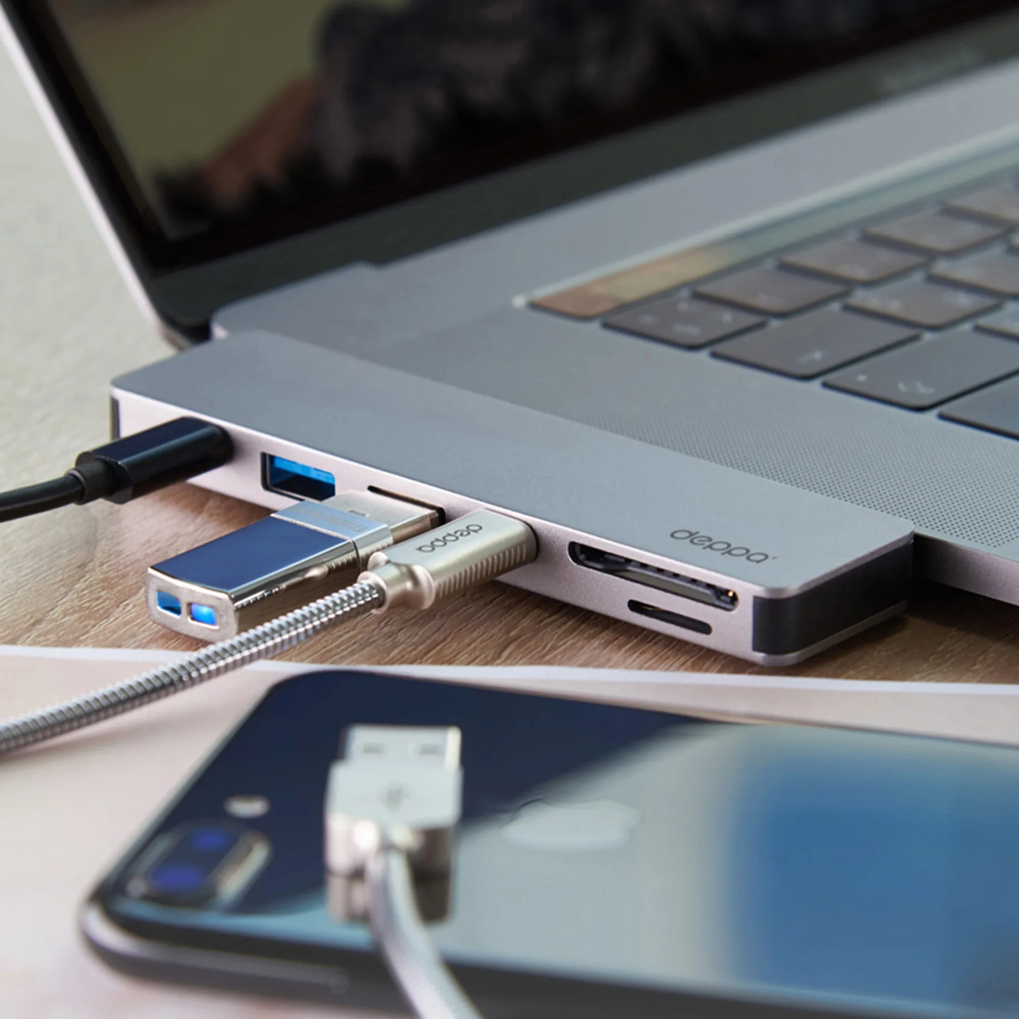 USB-C адаптер для MacBook 7-в-1, серебристый с логотипом СПб - фото № 4
