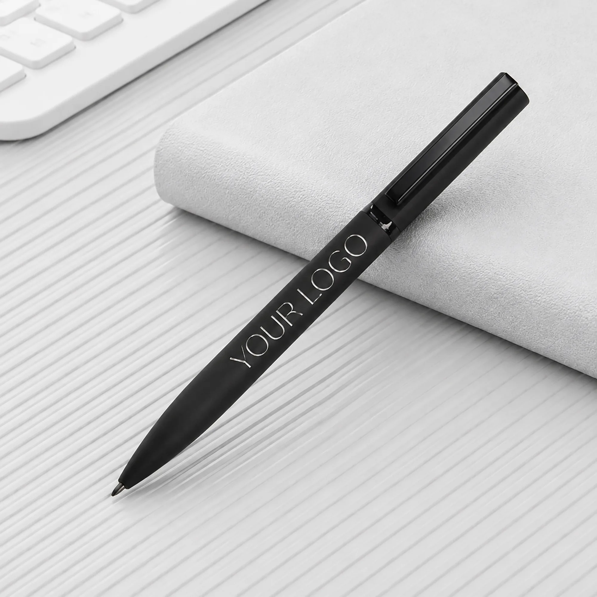 Ручка шариковая металлическая «Siegfried Silver» soft-touch с зеркальным слоем, черный с логотипом СПб - фото № 1