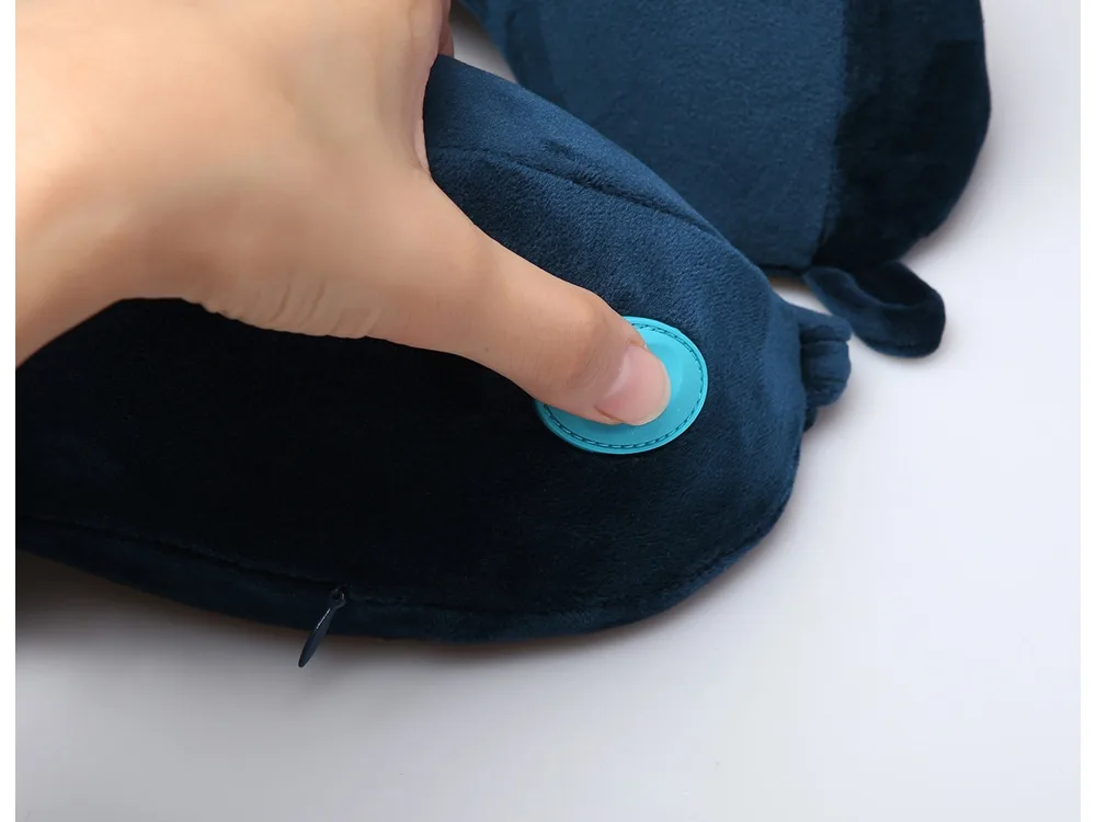 Подушка для путешествий со встроенным массажером «Massage Tranquility Pillow», синий с логотипом СПб - фото № 4